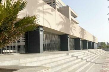 Turistihuoneistot Apartamento Precioso, Primera Línea Playa, Netflix, Garaje, Wifi, Piscina,vistas Mar