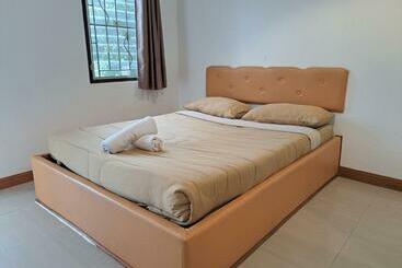 Apartamentos turísticos ไวท์ เอลเลแฟนต์ รีสอร์ท