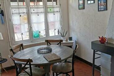 Жильё для туристов La Maison D Yvonne