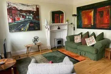 Turistihuoneistot Airy Apartment Sefton Park