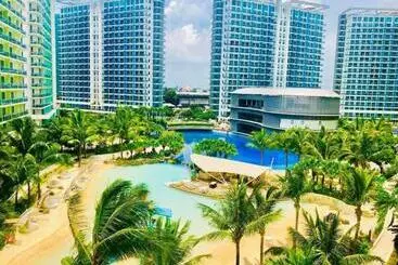 آپارتمان‌های توریست‌ها Azure Beach Resort A5 Near Mall Airport
