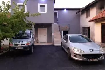 آپارتمان‌های توریست‌ها Apartmani Masovic