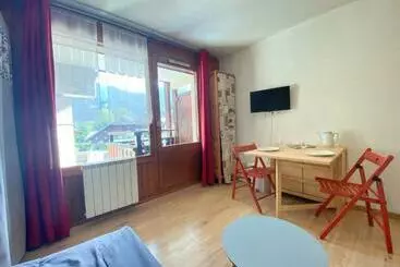 Turistihuoneistot Studio Confortable Avec Balcon Et Parking Au Centre Du Village   Fr 1 624 121