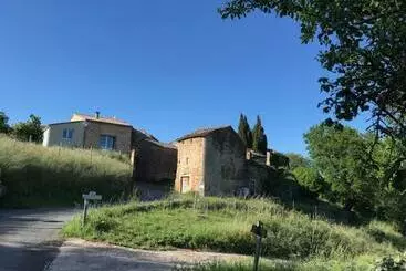 Turistihuoneistot Appartement De L église Et Du Château 2 à 15 Personnes
