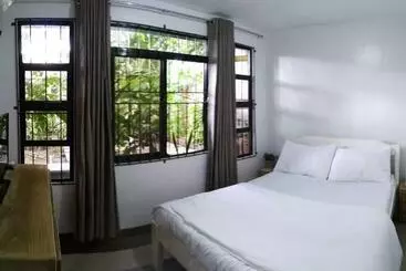 ツーリストアパートメント Cozy 1 Bedroom House In Quiet Residential Village