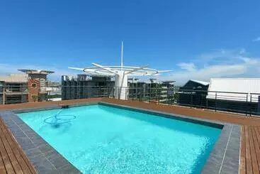 آپارتمان‌های توریست‌ها Pristine King Size Bed Apartment In Secure Complex