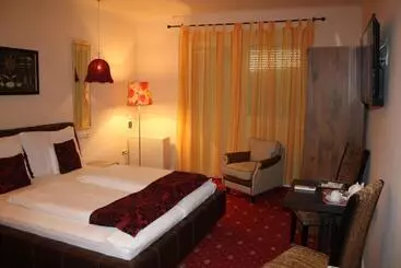 Hotelli Al Faro Lodge Am See