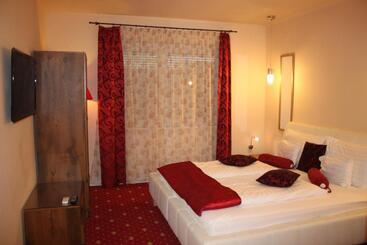 Hotell Al Faro Lodge Am See