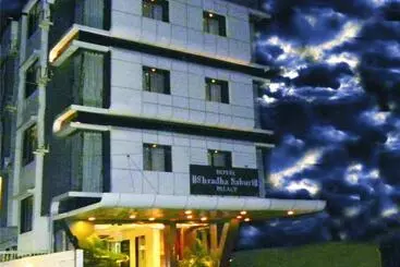 Hôtel Shradha Saburi Palace