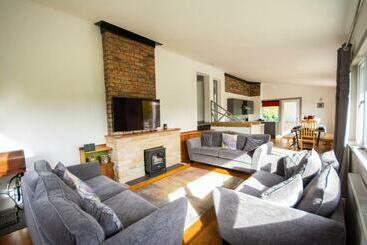 ツーリストアパートメント The Timber House