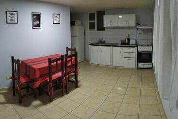 ツーリストアパートメント Alojasur