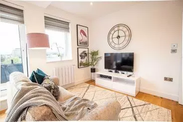 Appartements touristiques Deluxe Chic 1 2 Bed Apts Near Heathrow Legoland Windsor Slough