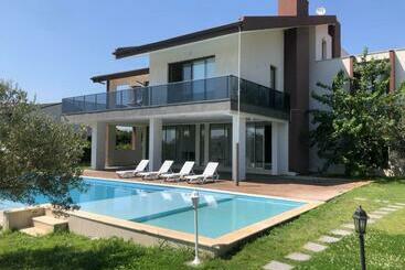 Жильё для туристов Oliv Willalari