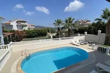 آپارتمانهای توریستها Perfect Quiet And Peaceful Villa