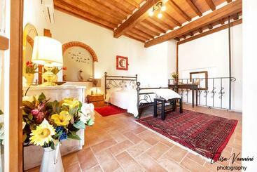 شقق خاصة سياحية Etrurian Love