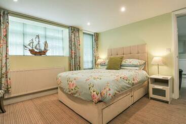 דירות לתיירים The Old Surgery