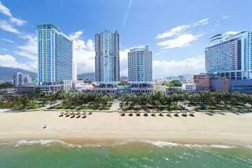 آپارتمان‌های توریست‌ها The Sea Luxury Nha Trang Apartment