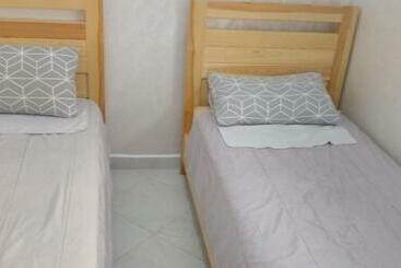 ツーリストアパートメント Al Hoceima Badis