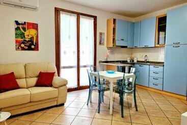 דירות לתיירים Dimora Rena Dorada   Apartment In Pula, Sardinia, Italy