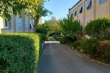 Turistihuoneistot Appartement/studio Dans Petite Résidence Calme