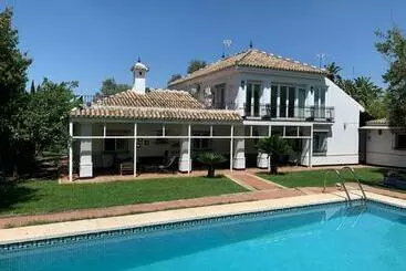 ツーリストアパートメント Casa Ciaurriz