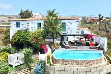 ツーリストアパートメント Espectacular Villa Con Piscina Infinity, Bbq Y Wifi En San Miguel De Abona, Tenerife Sur