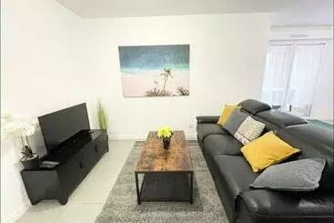 آپارتمان‌های توریست‌ها Grand Appartement Lumineux & Spacieux Avec Jardin
