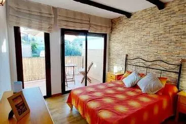 Apartamentos turísticos La Casita De Benatae El Conserje