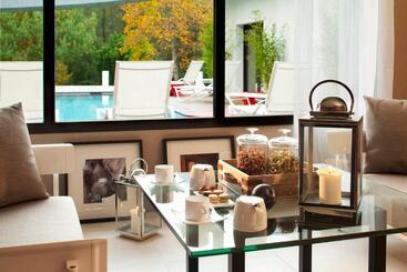 ホテル L Aubinière Hôtel Restaurant & Spa