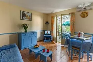 ホテル Lagrange Vacances Les Mazets De Gaujac