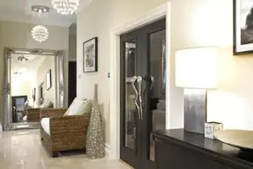 Отель Windfalls Boutique