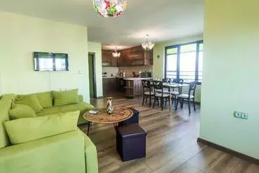 ツーリストアパートメント апартаменти за гости делукс