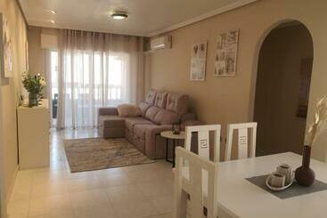 游客公寓 3 Bedrooms Villa Madrid Apartaments