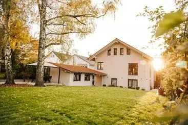 ツーリストアパートメント Blumenraum Ferienwohnung In Karlsruhe