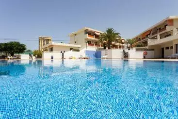 ツーリストアパートメント Frontline Playa Las Vistas With Pool, Parking, Sea