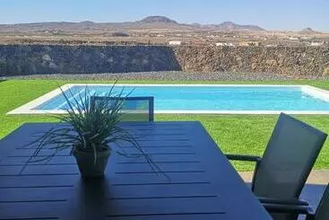 Turistihuoneistot Villa Los Volcanes