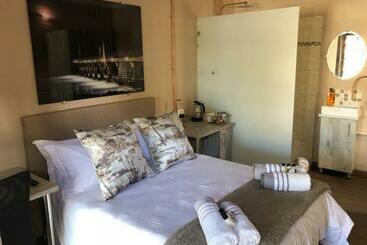 ツーリストアパートメント The Bachelor Private Guest Room