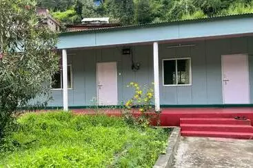 ペンション 1bhk In Sainj