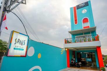 Sans Hotel Pippo Yogyakarta By Reddoorz