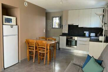 Apartamenty turystyczne Appartement T2 Rénové Avec Terrasse à 20m De La Plage Garage Wifi Classé 2 étoiles Fr 1 539