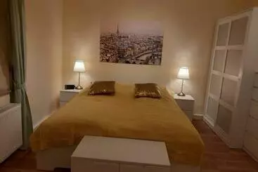 ツーリストアパートメント Schöne Ferienwohnung Mit Balkon Und Garten
