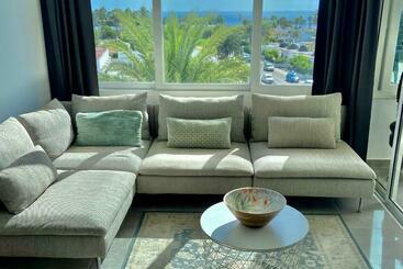 관광객 아파트 Excelsior I Sea View Apartment