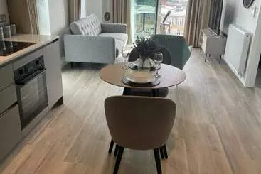 Apartaments turístics Free Parking 1 Bed Luxury Apartment, King Size Bed