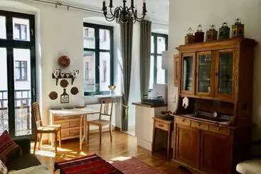 آپارتمان‌های توریست‌ها 2 Zimmer Apartment Monbijou Am Hackeschen Markt