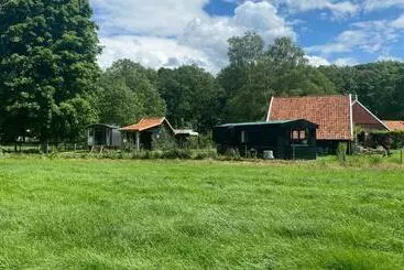 ツーリストアパートメント Tiny House, Pipowagen Onder De Kastanje