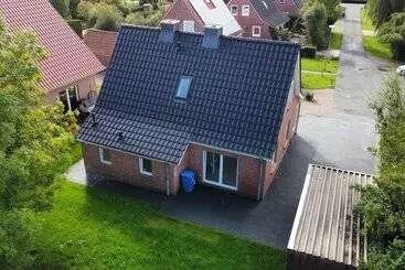 ツーリストアパートメント Ferienhaus Am Seedeich