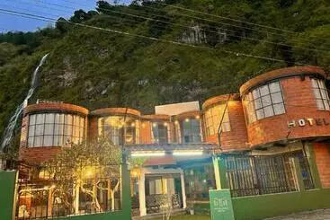 هتل Hunter S House Hostel