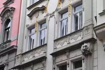 آپارتمان‌های توریست‌ها Charles Bridge Premium Residence