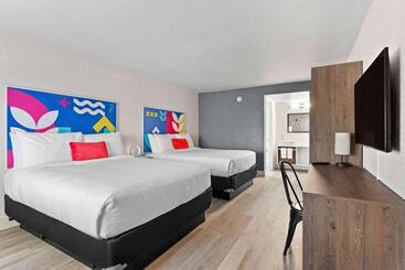 ホテル Developer Inn Highway, A Howard Johnson By Wyndham