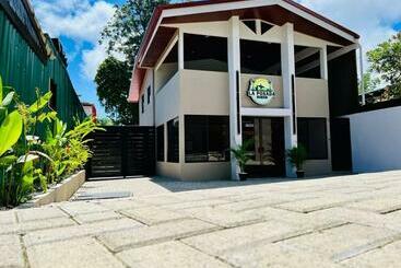 هتل La Posada Del Mar